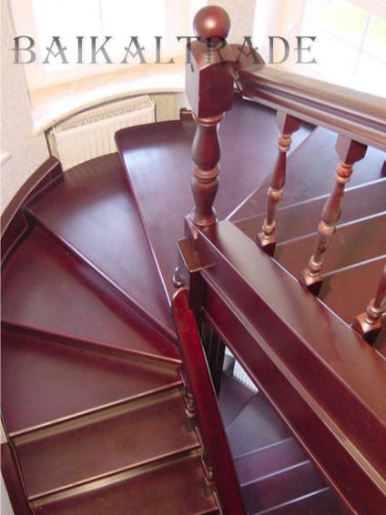 Деревянная лестница