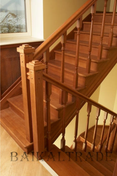 деревянная лестница